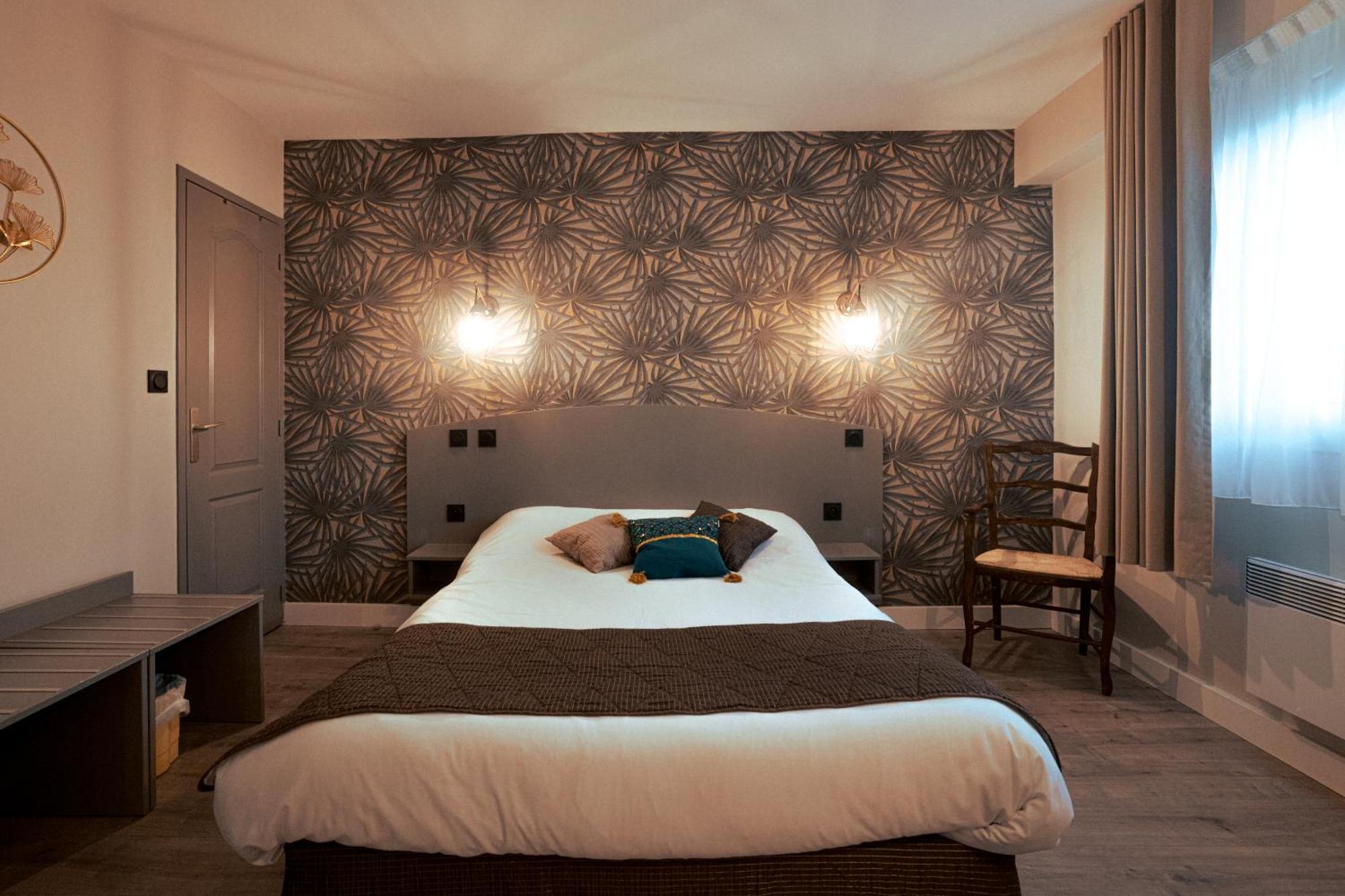 Logis Hotel - Auberge Du Pastel - Hotel 3 Etoiles Et Restaurant Nailloux المظهر الخارجي الصورة