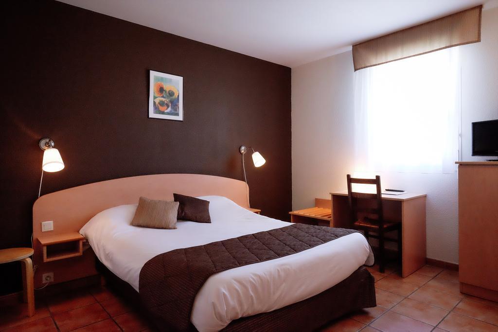 Logis Hotel - Auberge Du Pastel - Hotel 3 Etoiles Et Restaurant Nailloux المظهر الخارجي الصورة