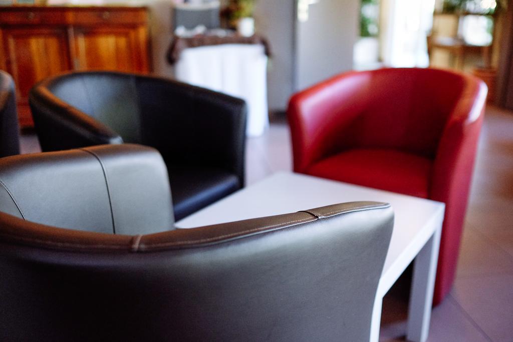 Logis Hotel - Auberge Du Pastel - Hotel 3 Etoiles Et Restaurant Nailloux المظهر الخارجي الصورة